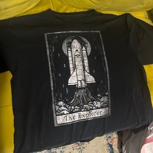 5 men’s extra Large tshirts. Various brands, gently worn.